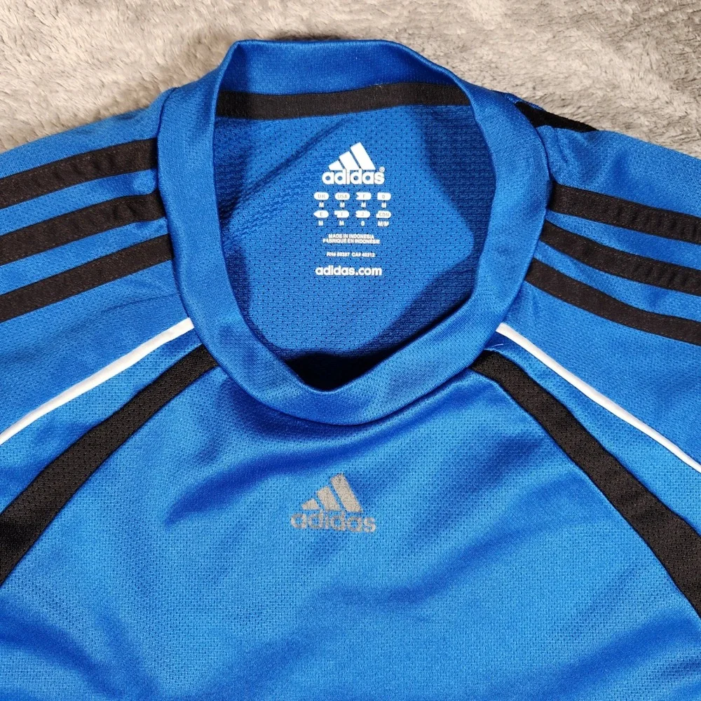 Adidas Athletic Shirt Mens Medium Blue Excellent‎ Short Sleeve 3-Stripe Q27335